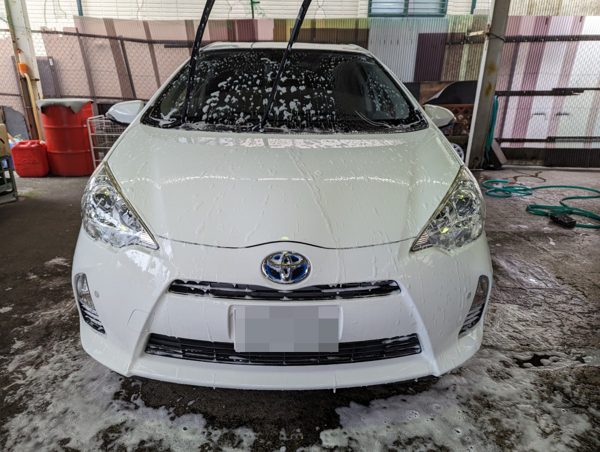 アクアヘッドライド磨き　洗車工程時の写真